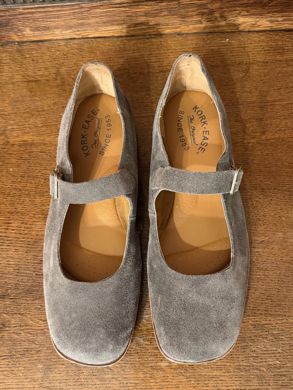 Kork-Ease Women’s Gray Suede Mary Jane Flats
